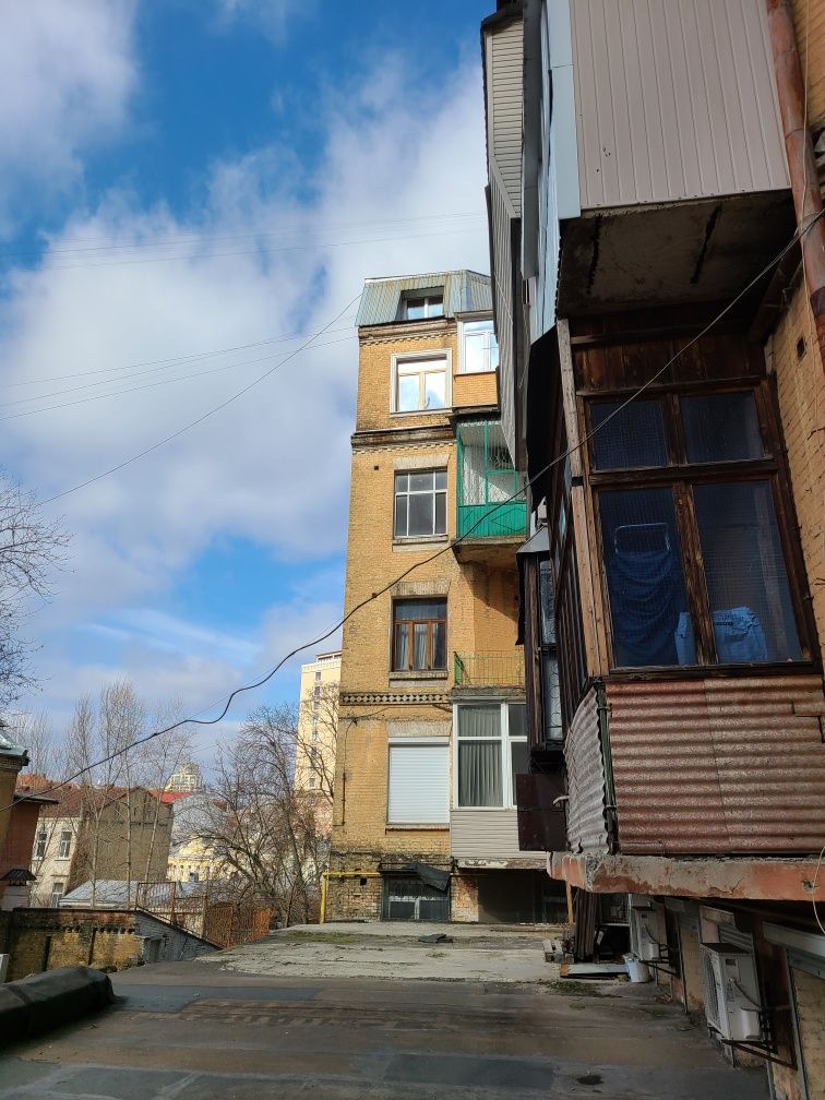 ТИХИЙ ЦЕНТР,Бесарабка 1к с терассой, Мастерской,Гараж,ремонт под Вас