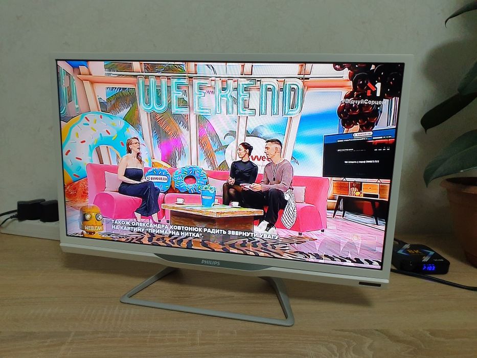 Smart TV. PHILIPS 24" диагональ HD
