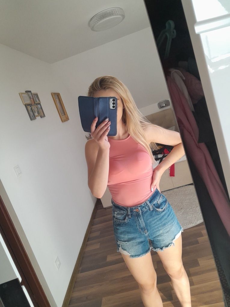 Body bluzka podkoszulek  s xs sexy podkreślające nowe