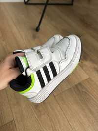 Дитячі кросівки adidas 17,5 см