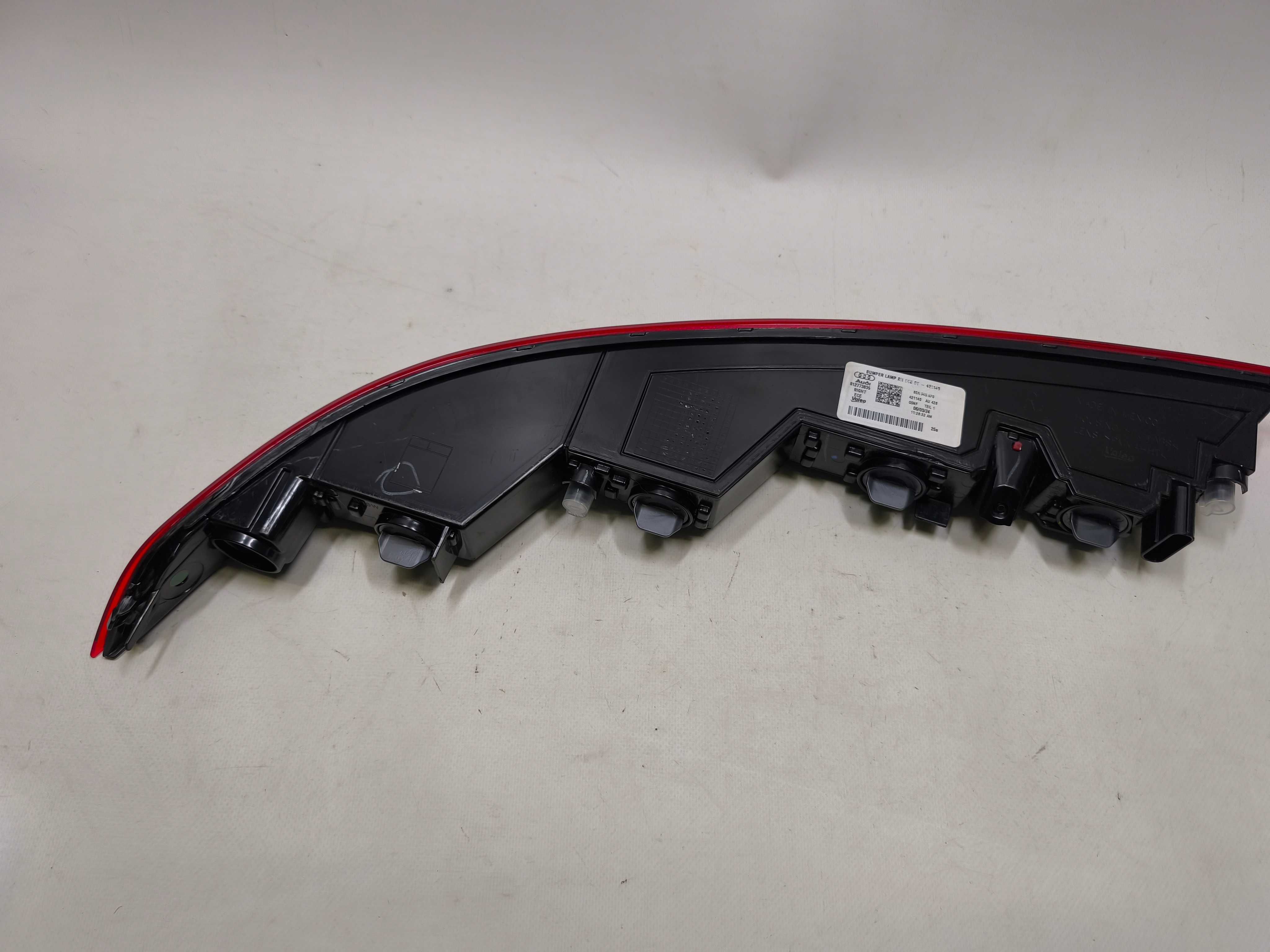 Lampa tył w zderzak tylna PRAWA AUDI Q5 II 80A FYB 16-20  ODBLASK R