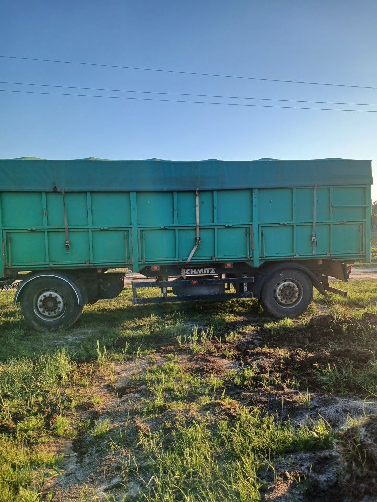 Прицеп,зерновоз ,бортовий,німецкий,практично новий.