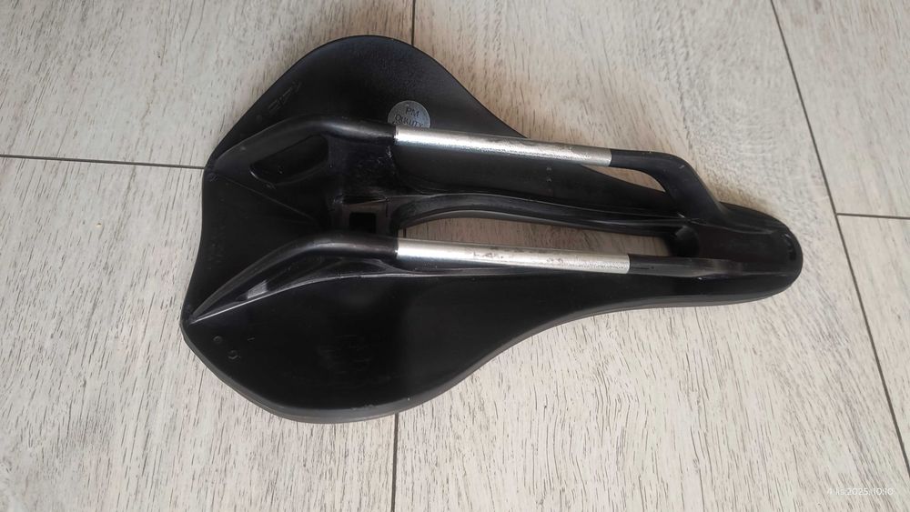 Siodełko Selle Italia Model X Leaf 145 mm, buty rowerowe rcp 46