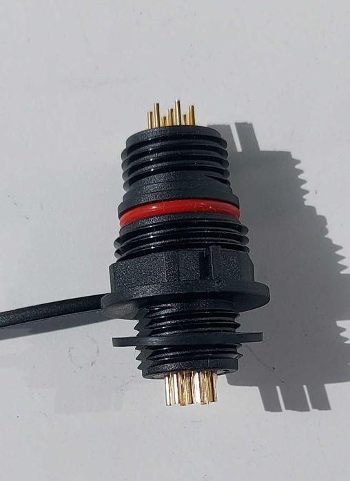 роз’єм герметичний 7pin SD16