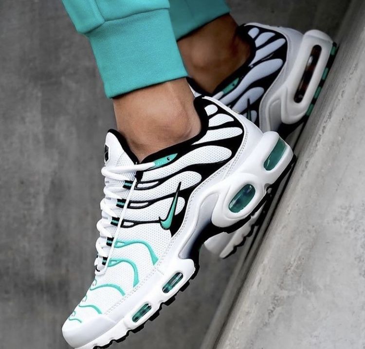 Air max plus TN 120€ NOVO! Varios tamanhos do 40-45 negociável