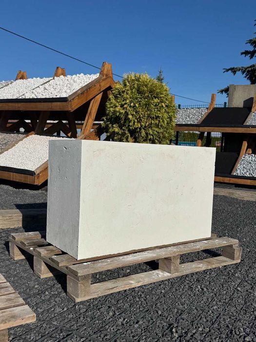 Donica ogrodowa LINE Śnieżnobiała, Niemalowana ozdobna IMPRESTONE