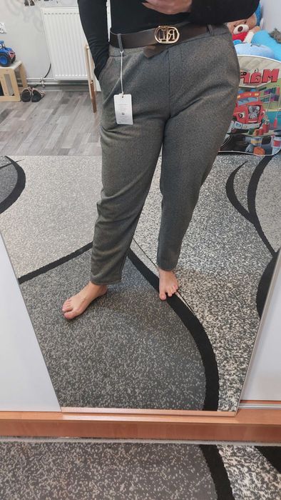 Komplet spodnie i czarna bluzka nowe