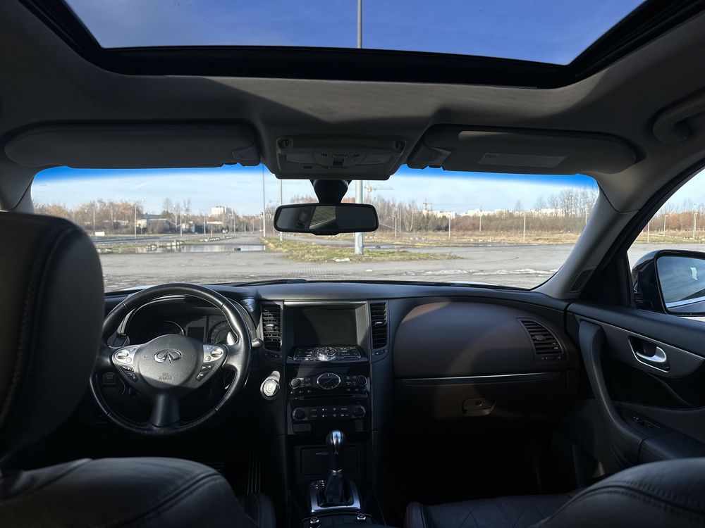 Infiniti fx 30d.