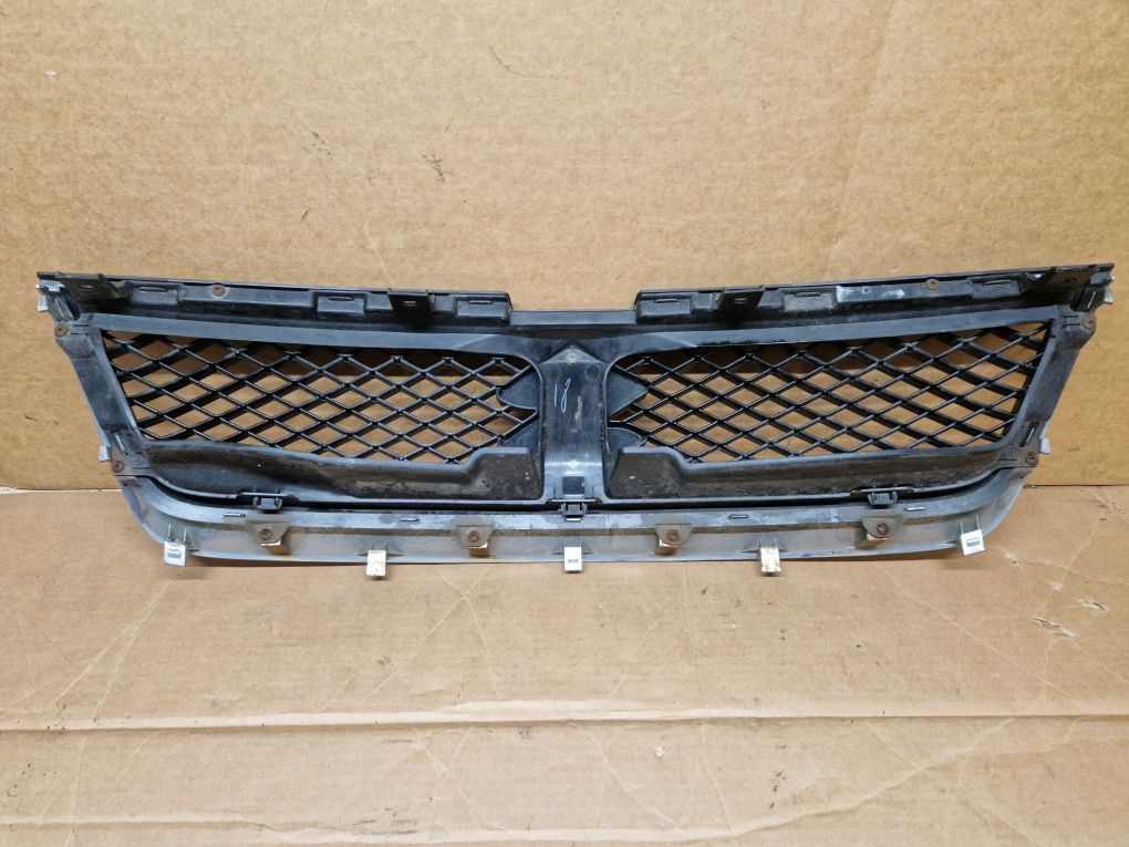 Grill atrapa zderzaka emblemat Suzuki Grand Vitara II kolor ZDL