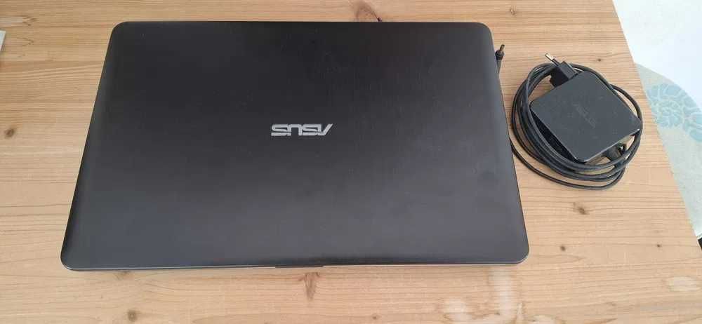 Portátil ASUS A541UJ 15.6'' – Não liga (com carregador original)