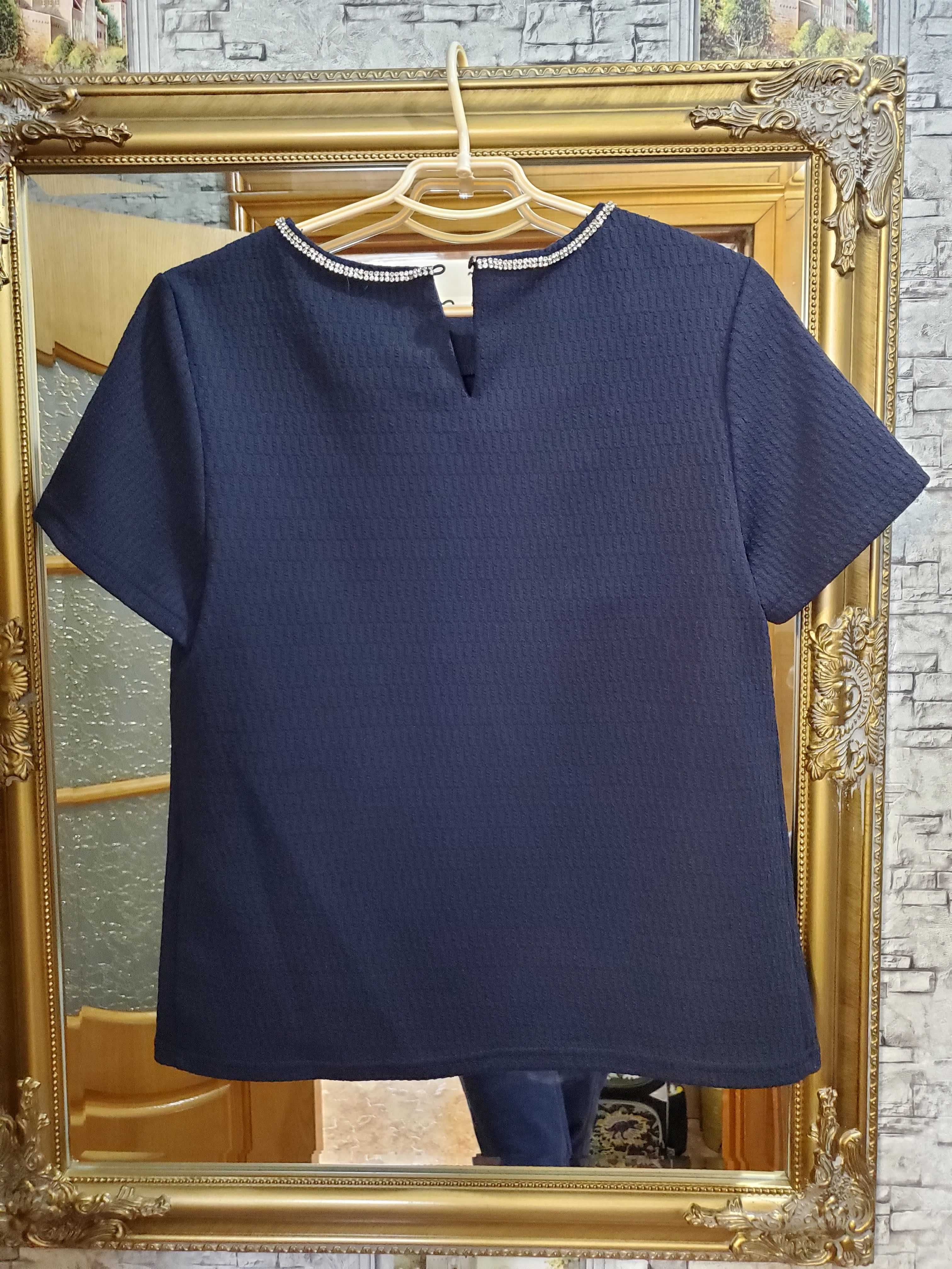 Блуза кофточка со стразами, темно-синяя, размер Л.