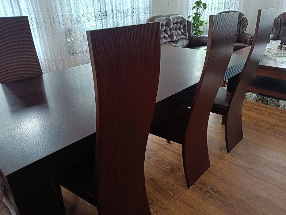 Stół z krzesłami do salonu 8 krzeseł VINOTTI