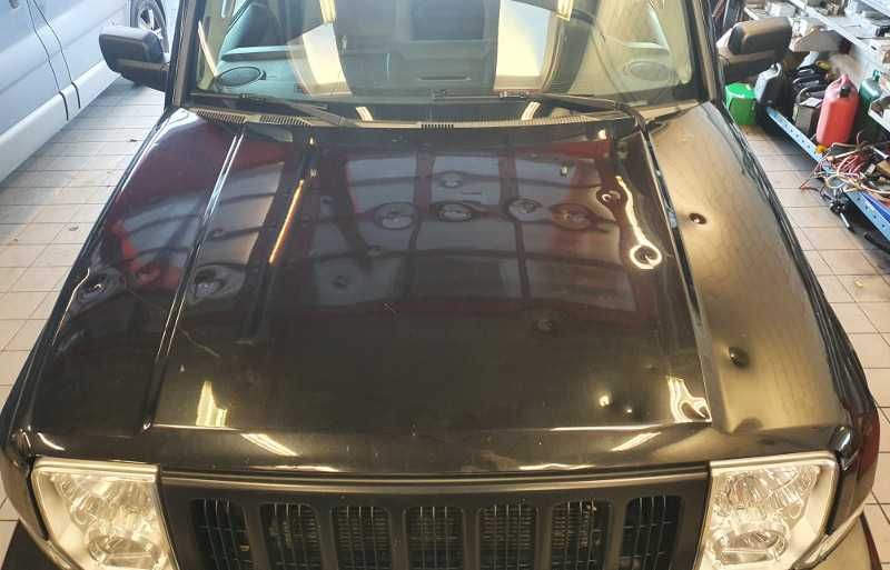 Jeep Commander maska czarna oryginał po gradzie