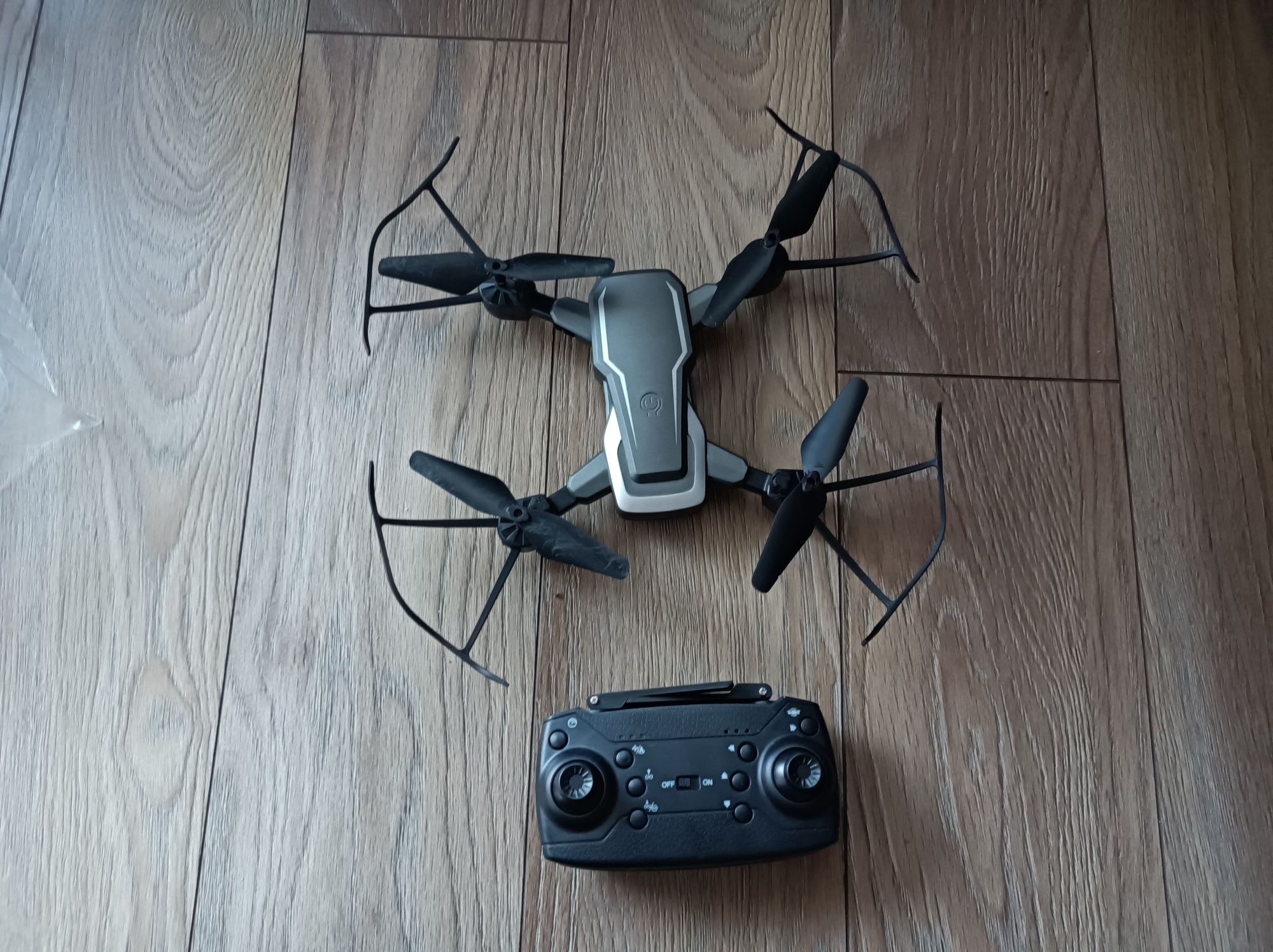 Dron z kamerą 2 Mpx na akumulator