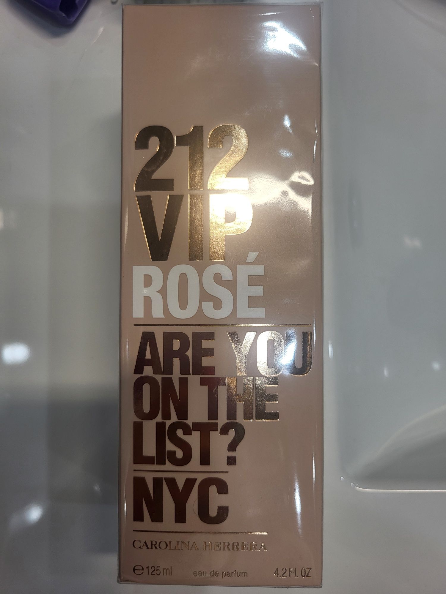 Perfume Carolina Herrera 212 vip rose