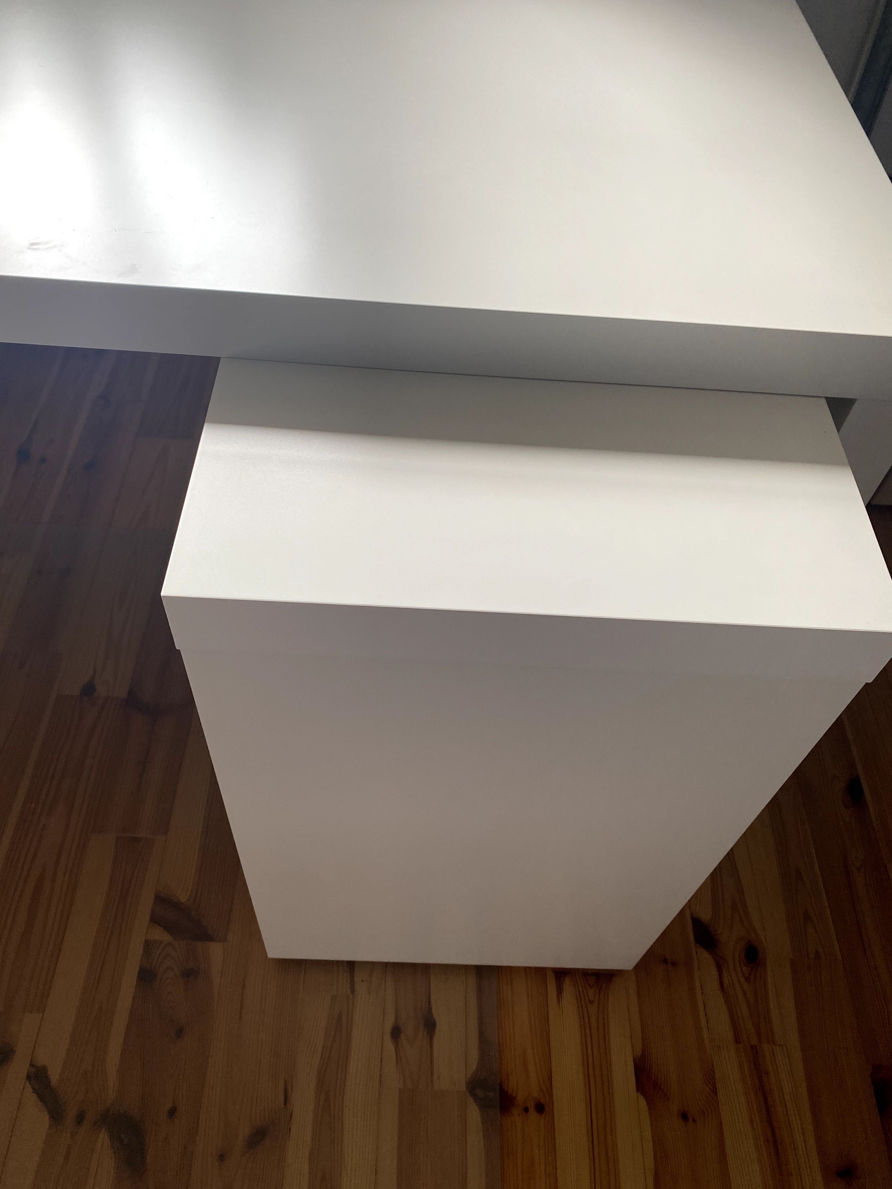 Biurko z wysuwanym panelem - IKEA, model MALM