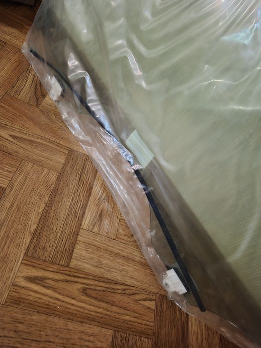 Стекло двери перед левое INFINITI