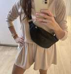 Czarna Nerka Guess