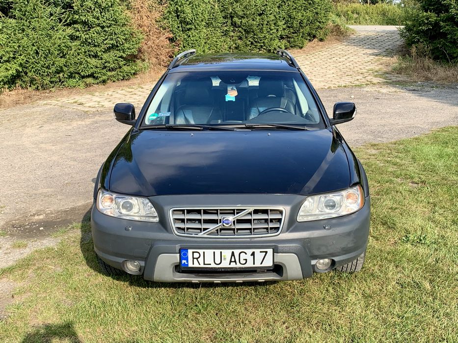 Volvo XC70 2.4 D5 - 4x4 AWD - AUTOMAT - XENON - Skóra - Czujniki park.