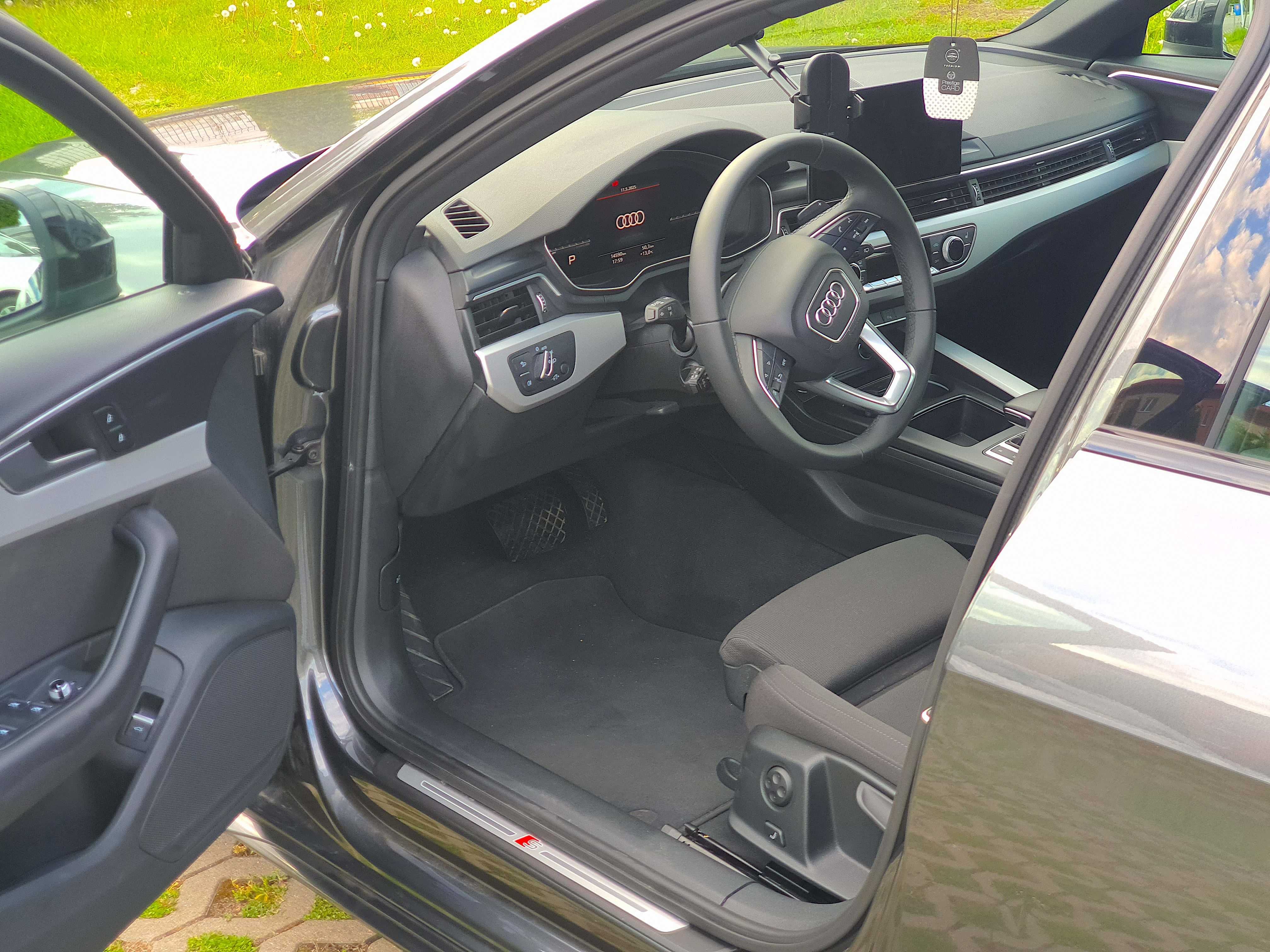 Wynajem Samochodów Łódź Audi A4 Nowe modele! Dostawa VIP Limit 500km