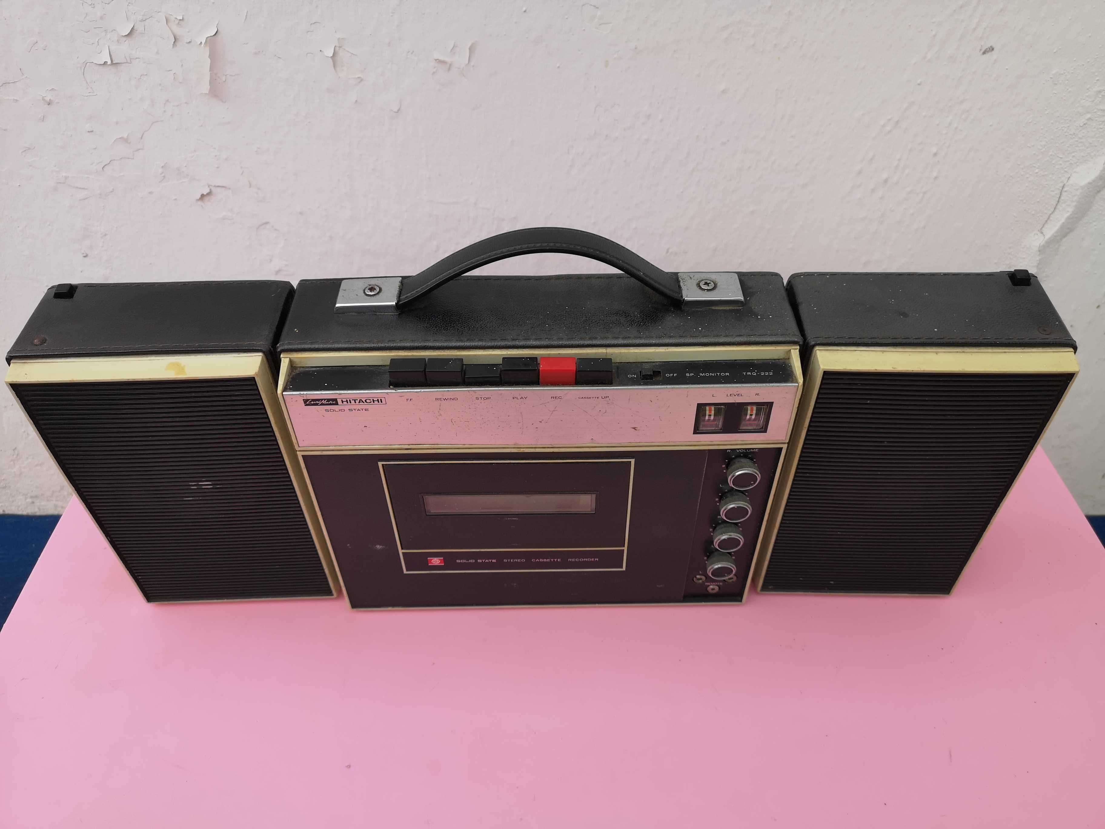 Rádio gravador de cassetes portátil,