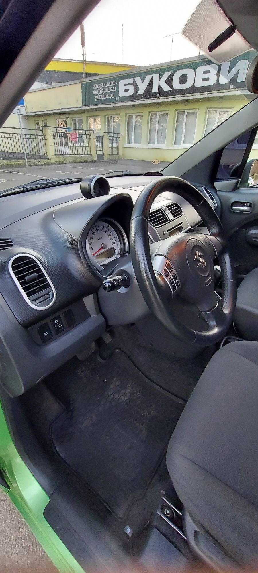 Suzuki  Splash     Автомат   2010