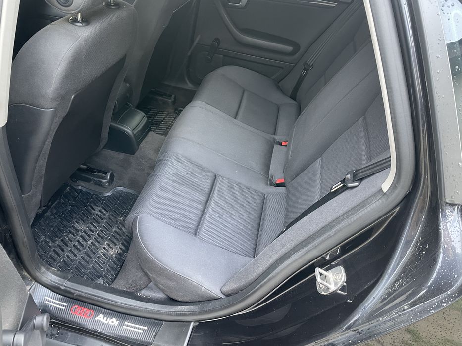 Продам Ауді А4(В6)