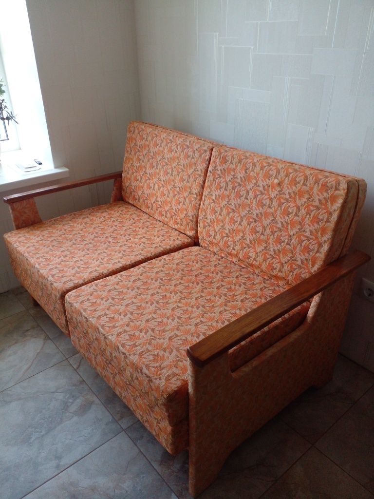 Продаю диван Малютку.