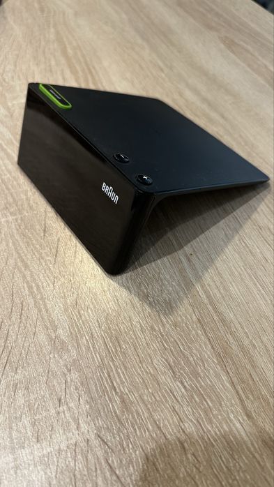 Цифровий годинник Braun