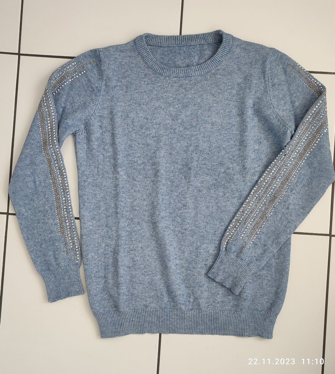Sweterek jasnoniebieski M wiskoza
