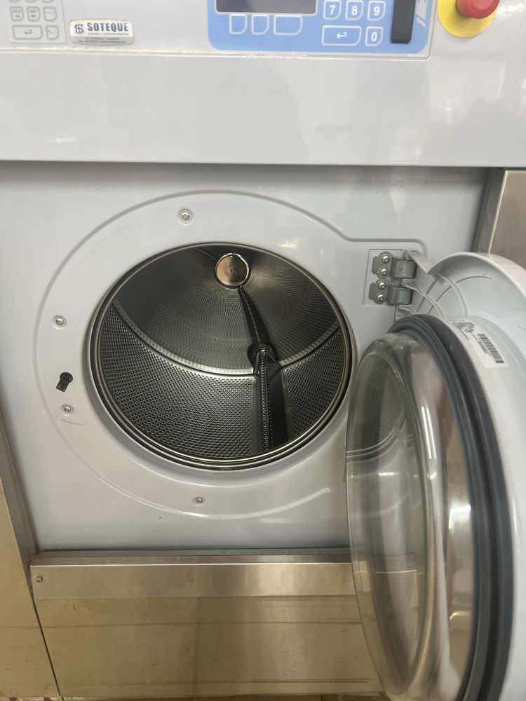 Maquina de lavar Eletrolux W4300H 33 Kg
