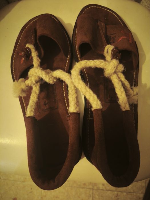 Sandálias marroquinas berberes pele camelo