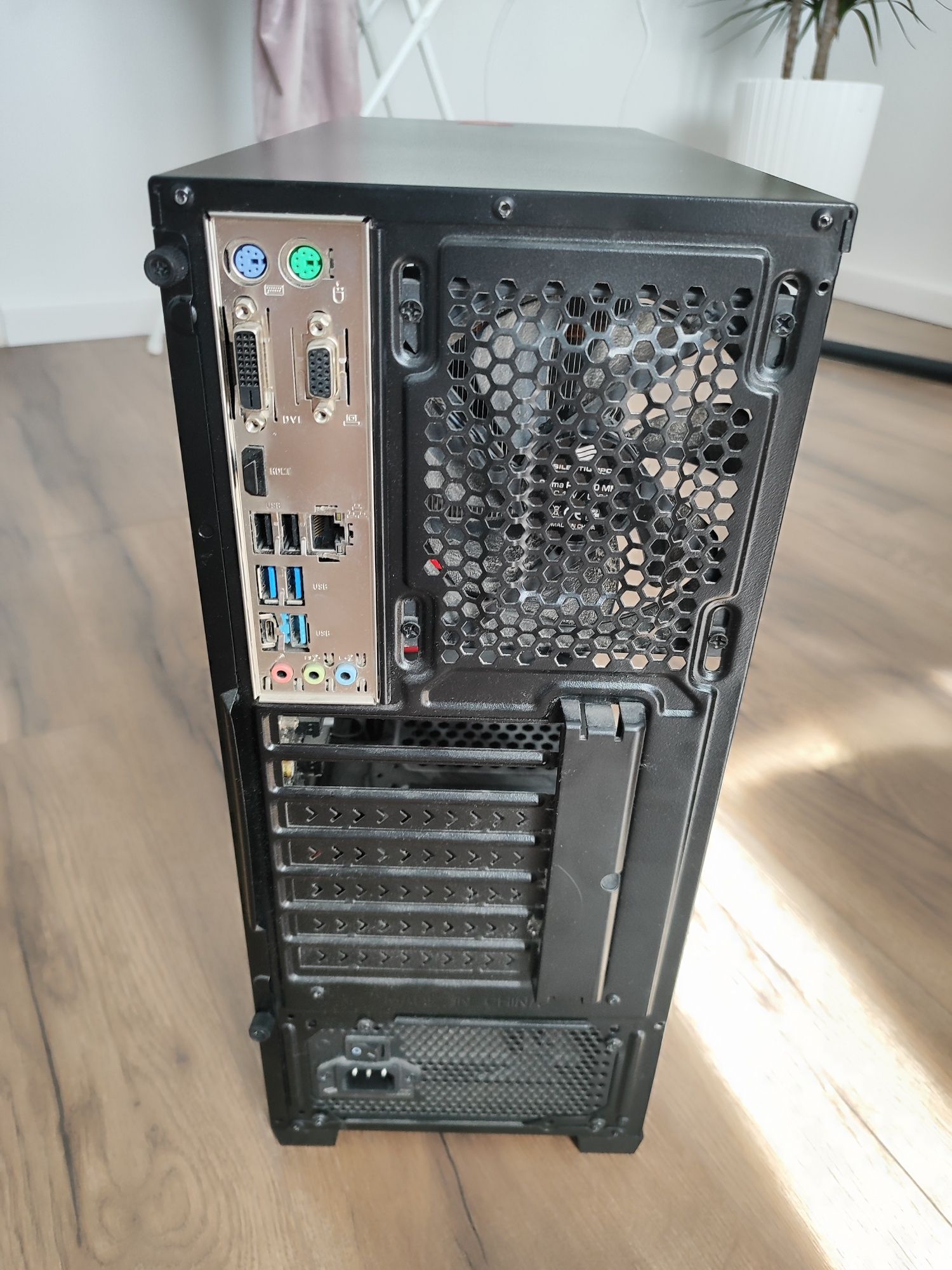 PC i5 8400, 2,8GHz, 9MB, 16GB RAM DDR4, MSI B360M PRO-VDH