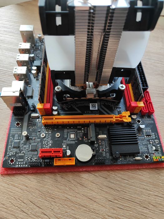 Комплект Материнская Плата Х79 + CPU 10 ядер + ОЗУ 16 гб+ Охлад RGB