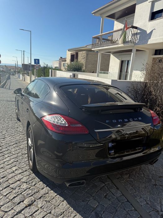 Porche Panamera Platinium Edition