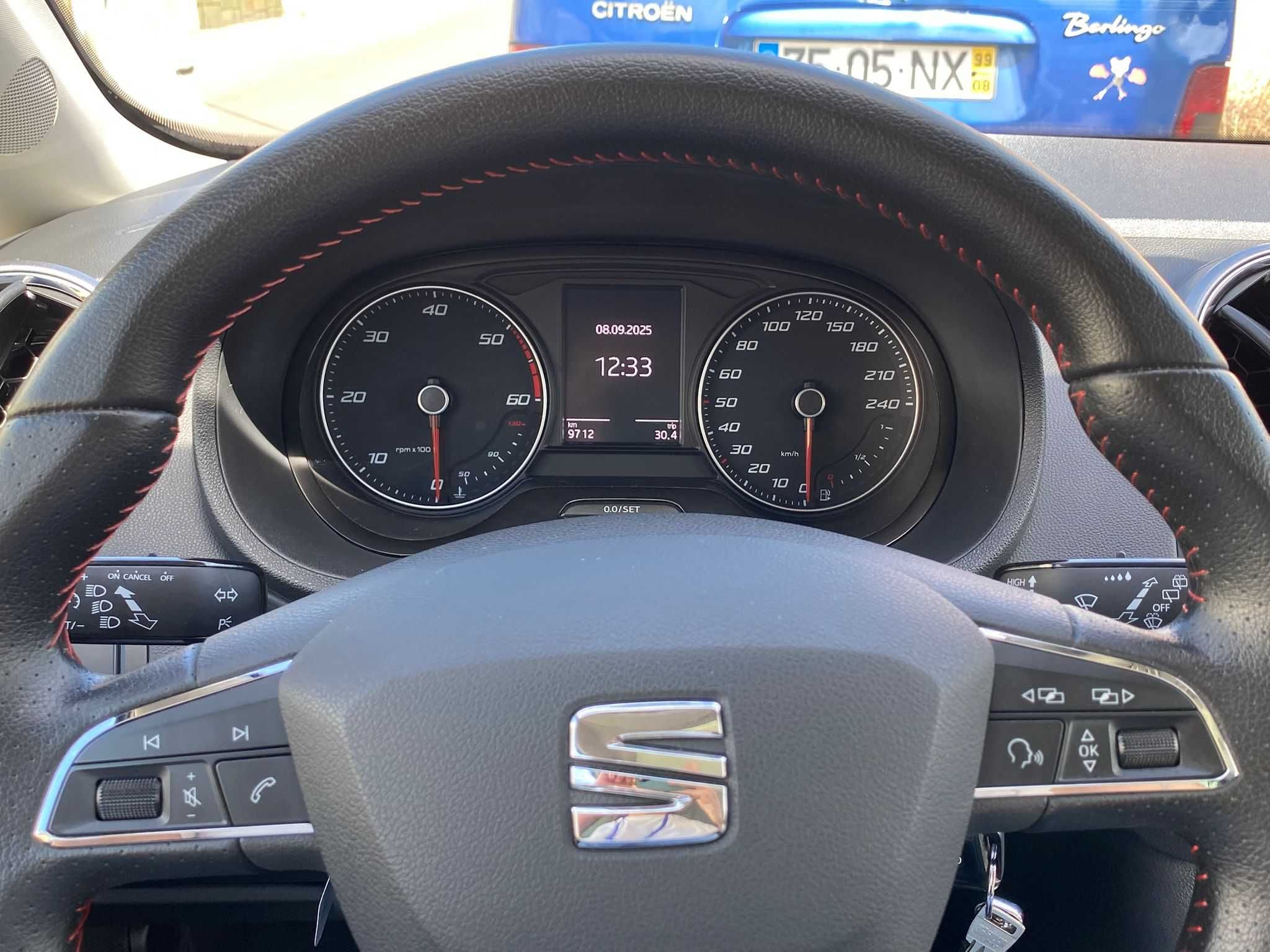 Seat Ibiza FR 2016 a gasóleo com 9800KM