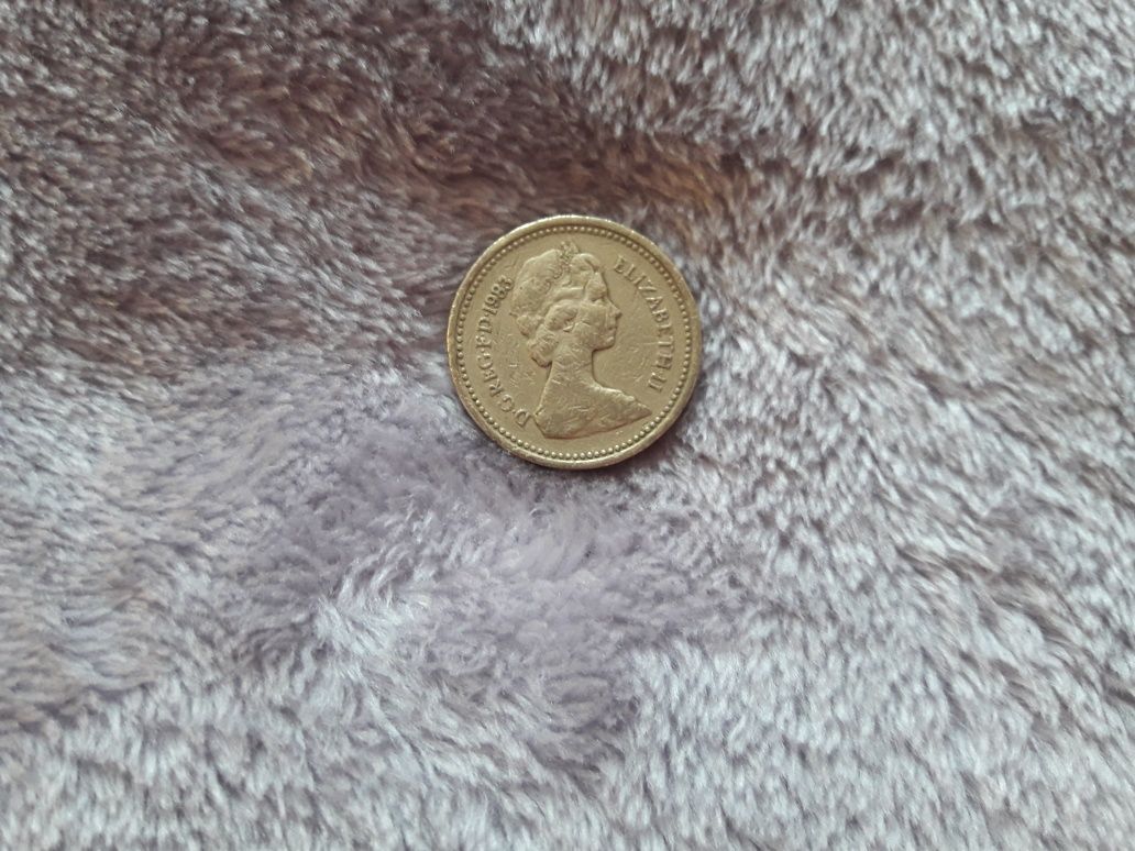 Коллекційна монета One Pound 1983 Elizabeth 2
