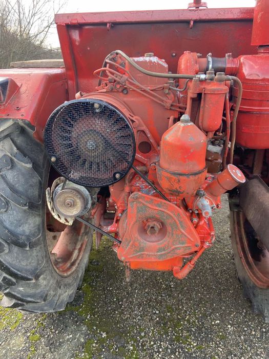 Продам трактор т16 шасік, бульдик , самозвал,припец,кузов тракторець