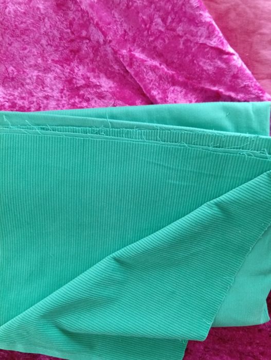 Продам скатертини радюжки нові