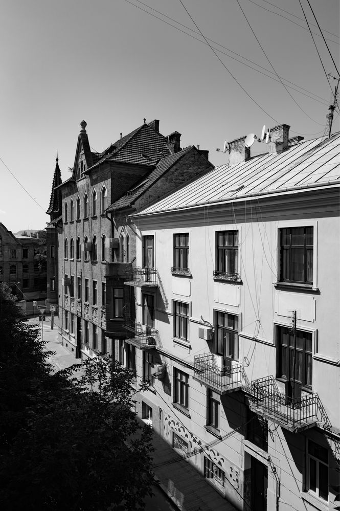 2х кім. в румунському будинку вул. Сіді Таль в Чернівцях біля театру