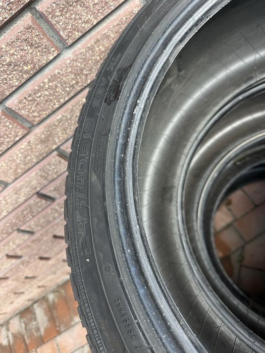 Nokian 245 40 R19