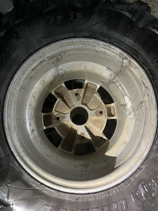 Диски з шинами на brp g1  4*136