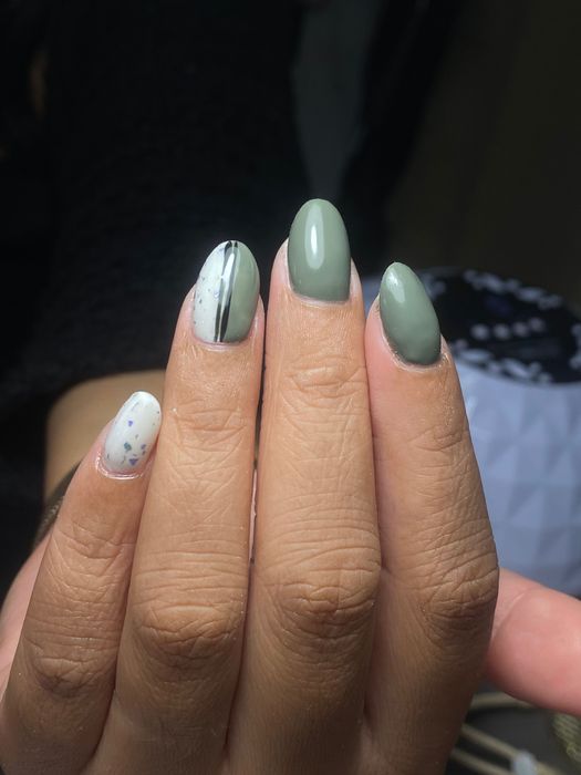 Unhas de Gel e outros serviços