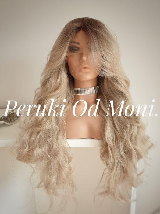 Peruka jasny popielaty blond z naturalny popielaty odrost