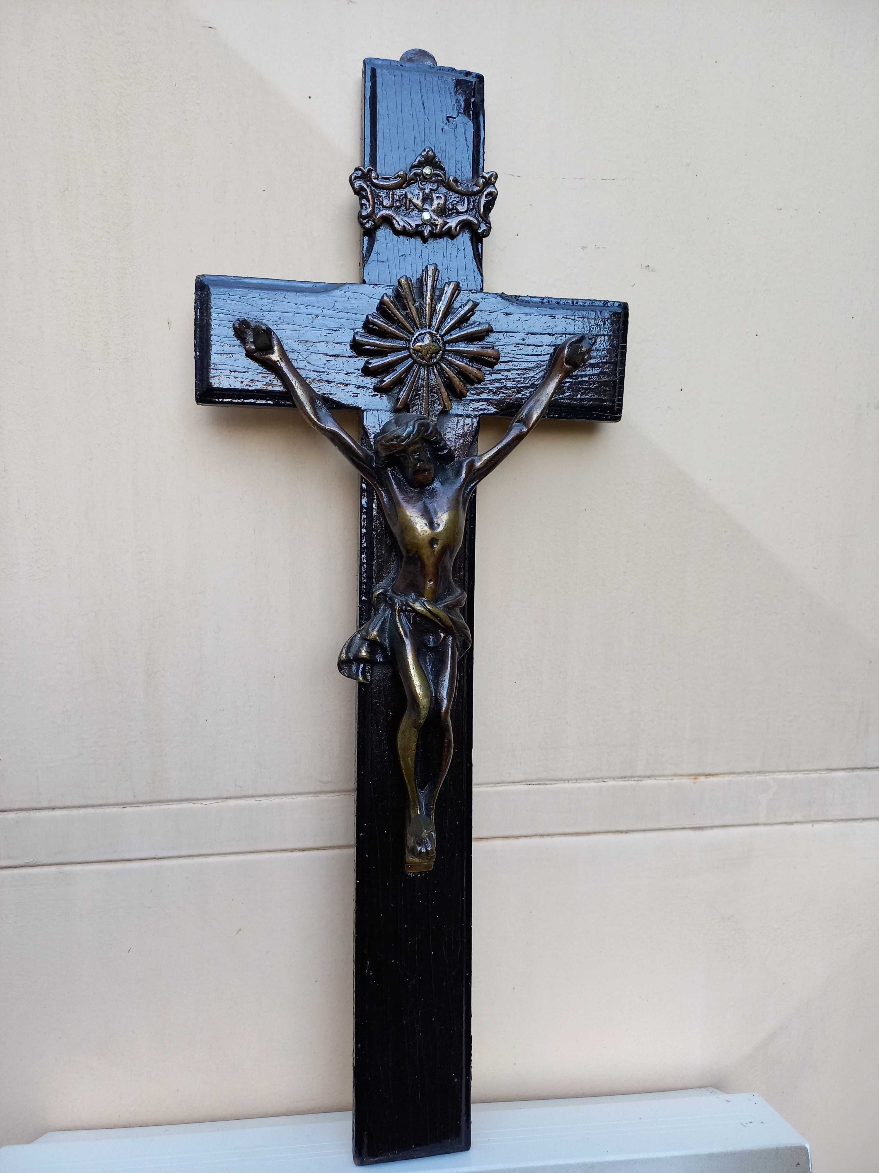 Crucifixo com Jesus Cristo em Bronze Antigo