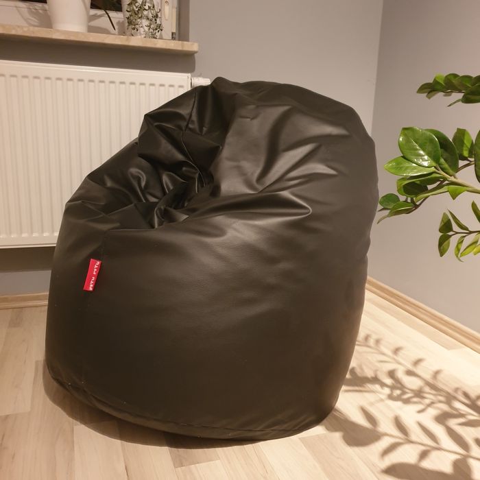 Pufa pitu pitu duża czarna