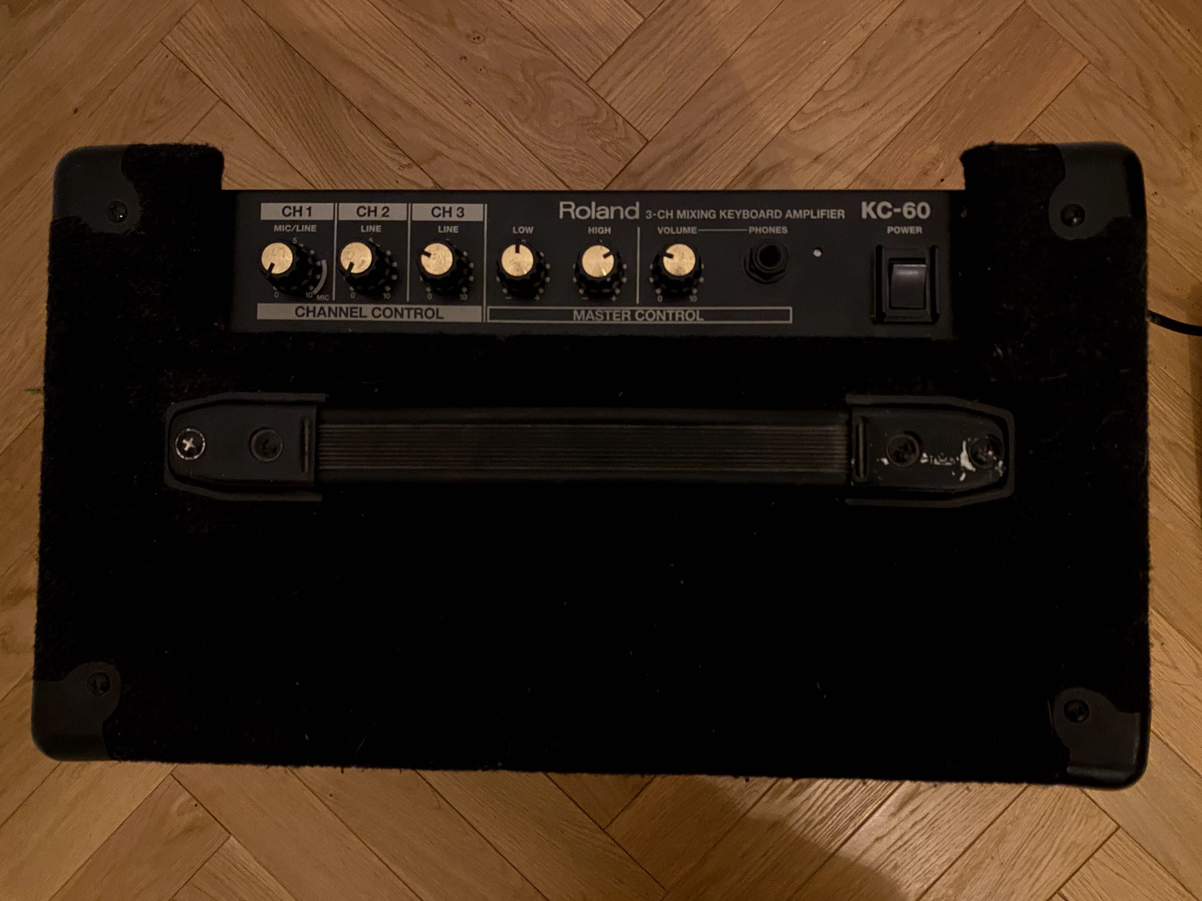 Wzmacniacz klawiszowy Roland KC-60