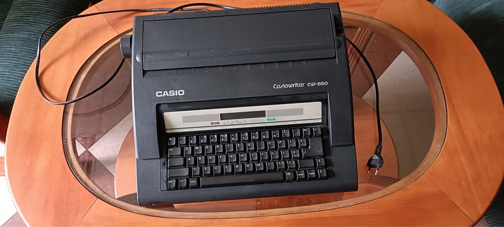 Maszyna do pisania elektroniczna Casiowriter CW-650
