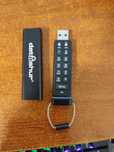 Шифрована флешка istorage 8 ГБ personal