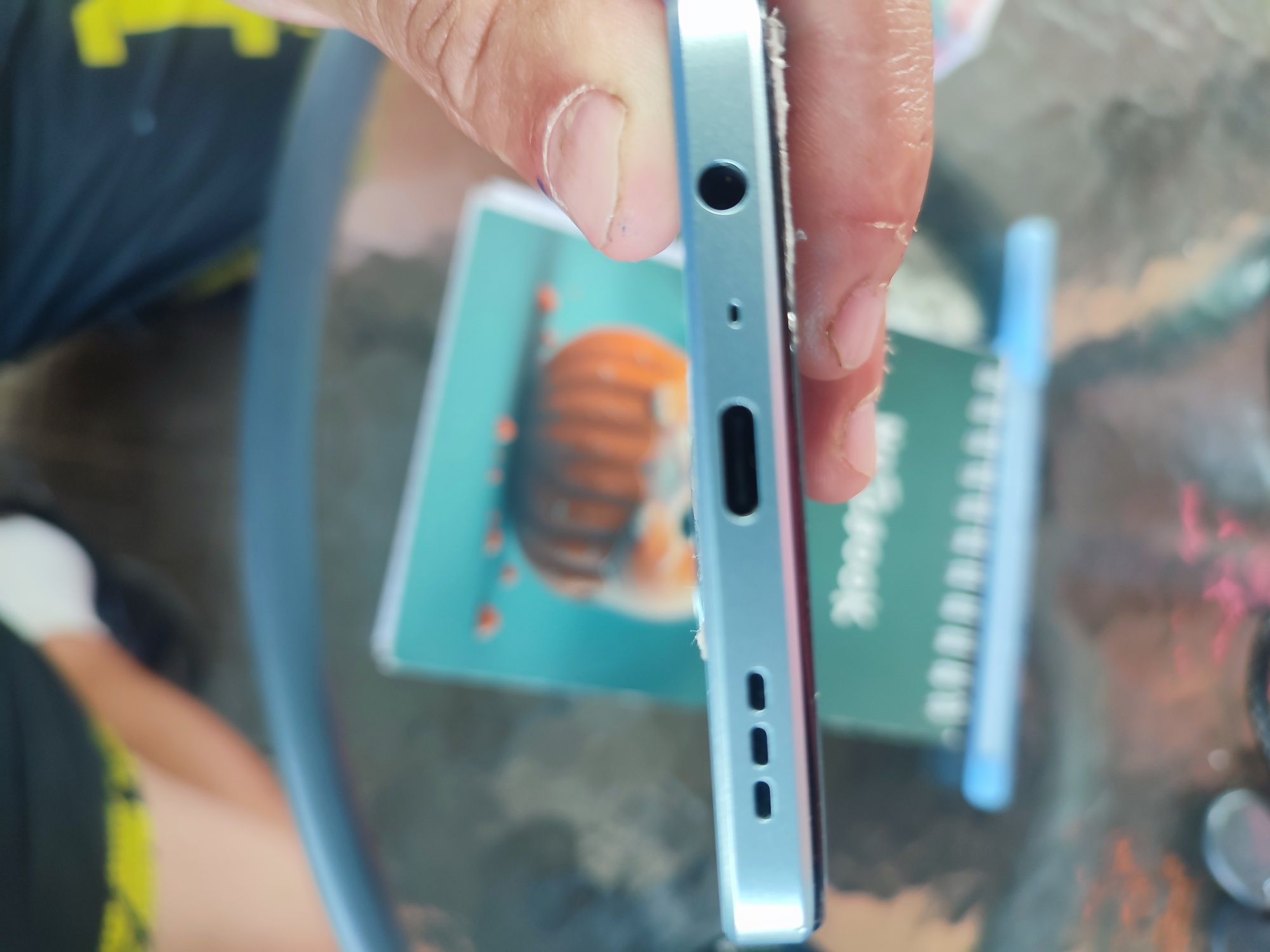 Продам телефон oppo з дефектом екрана